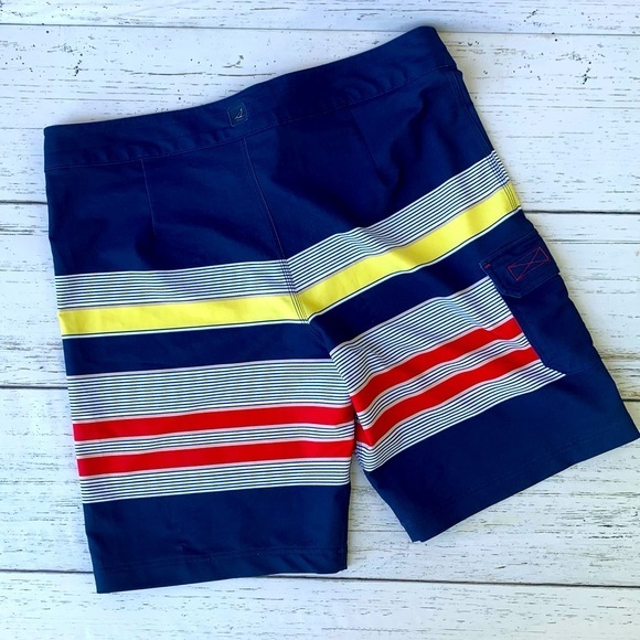 Sperry brand Board and Swim trunks, Size 36 Nautical colors/styling, li… - Picture 3 of 10
